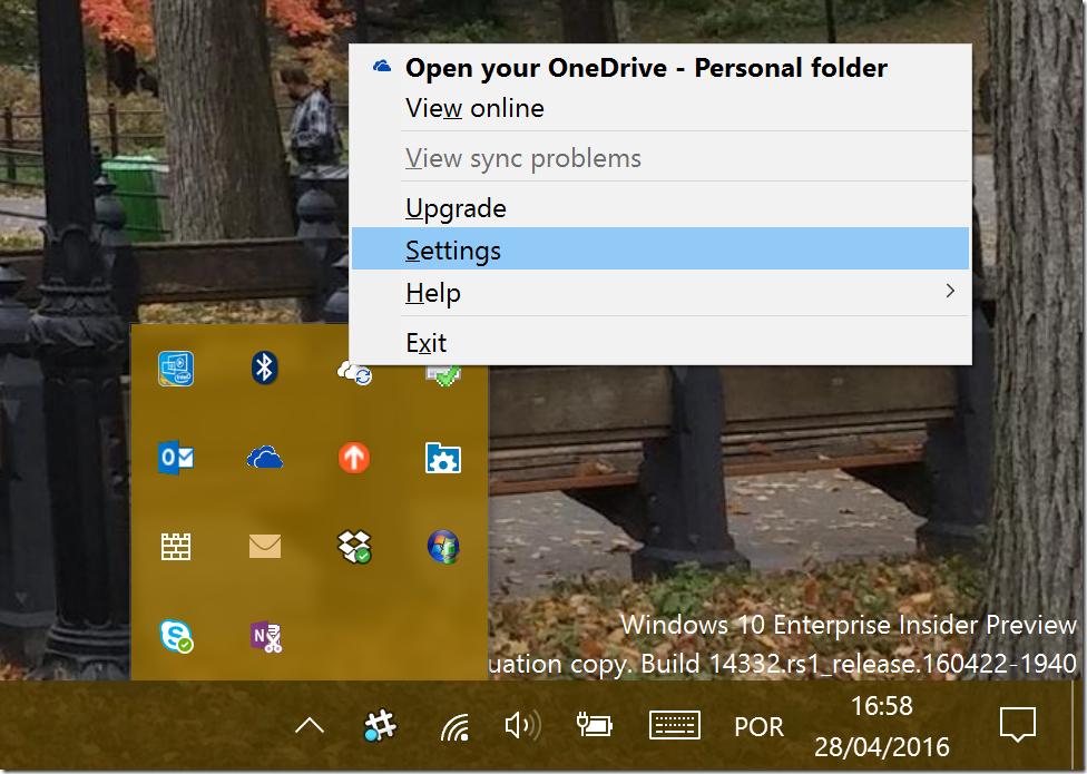 Acesso à janela de opções do OneDrive através do ícone na área de notificação